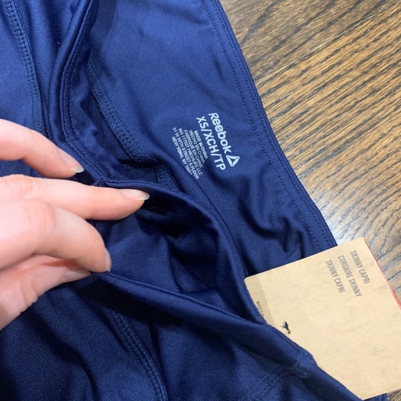 Brand new with tags Reebok Skinny Capri Women’s xs - Picture 8 of 11